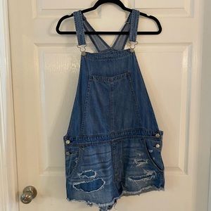 American Eagle distressed denim overalls short